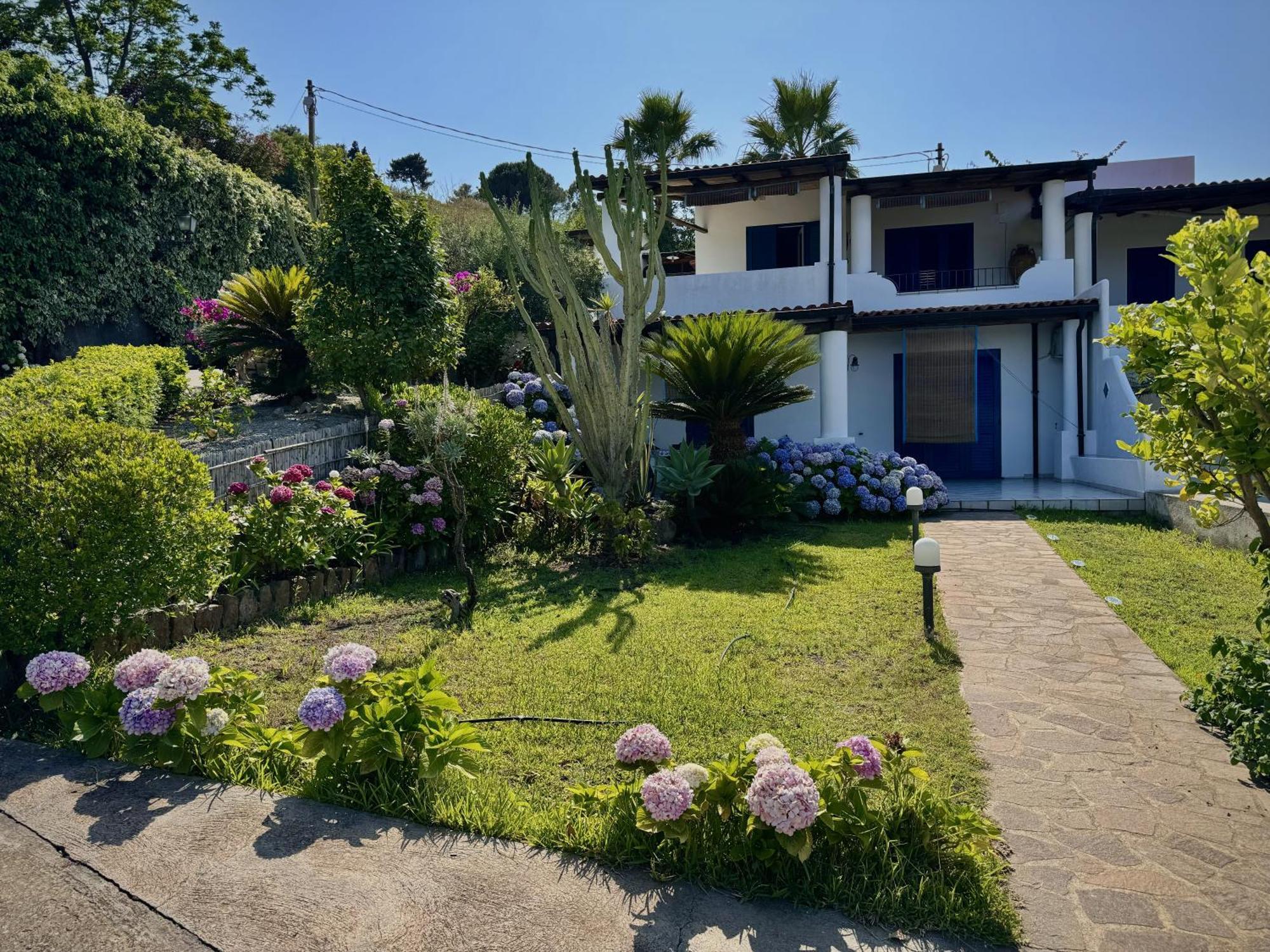 Villa 'A Pisa Lipari  Exterior photo